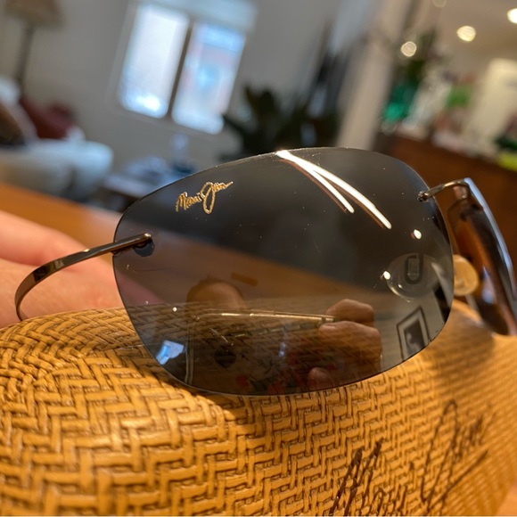 Maui Jim “Kapalua” unisex sunglasses - Picture 3 of 15